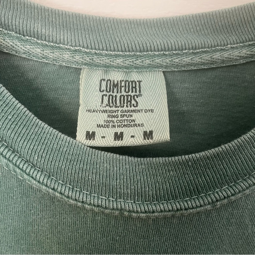 Vacationland Maine flag logo Comfort Colors Graphic Tee in Green - Picture 3 of 4